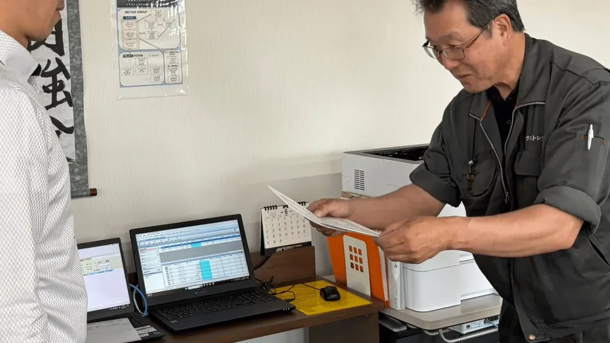 永年勤続表彰を受けるベテランドライバー